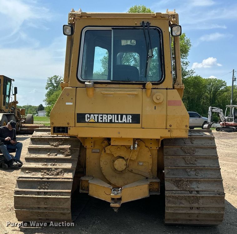 image for item EB2606 1986 Caterpillar D4H dozer