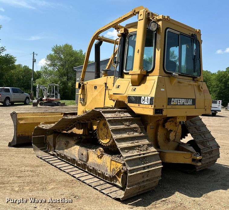image for item EB2606 1986 Caterpillar D4H dozer