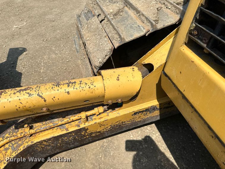 image for item EB2606 1986 Caterpillar D4H dozer