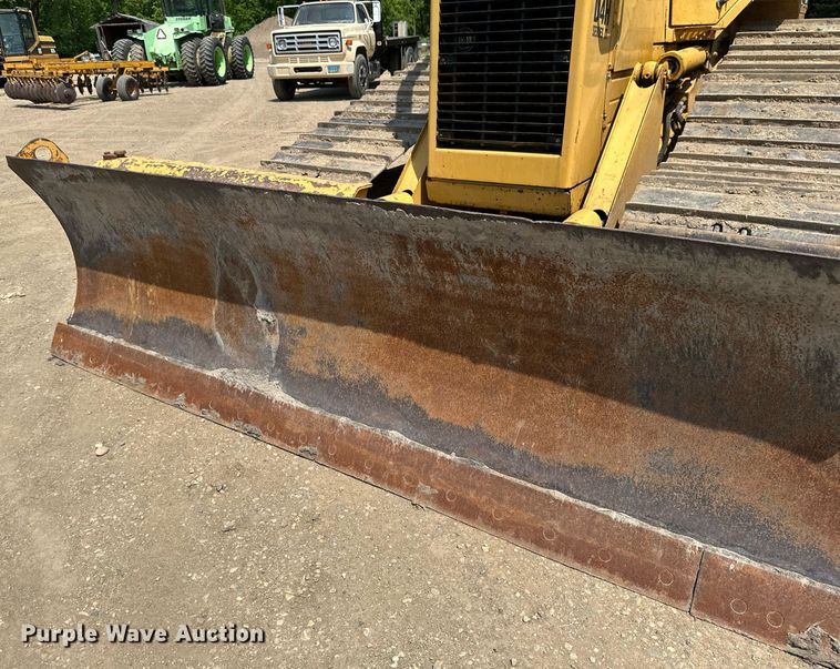image for item EB2606 1986 Caterpillar D4H dozer