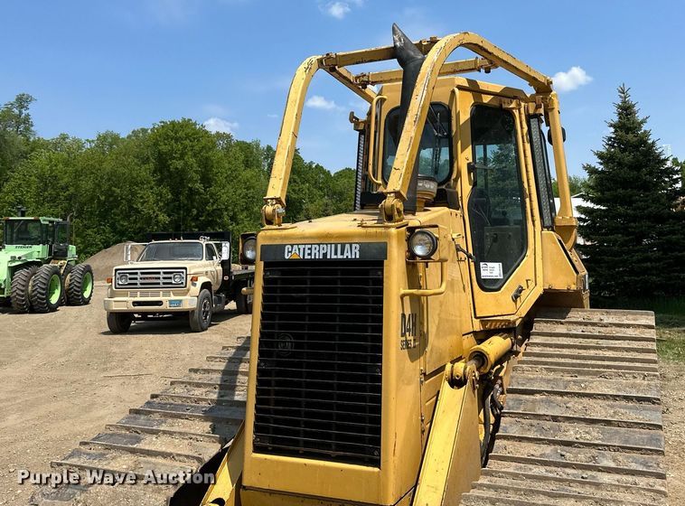 image for item EB2606 1986 Caterpillar D4H dozer