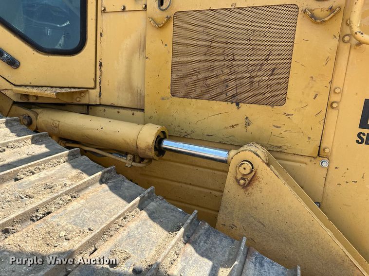 image for item EB2606 1986 Caterpillar D4H dozer