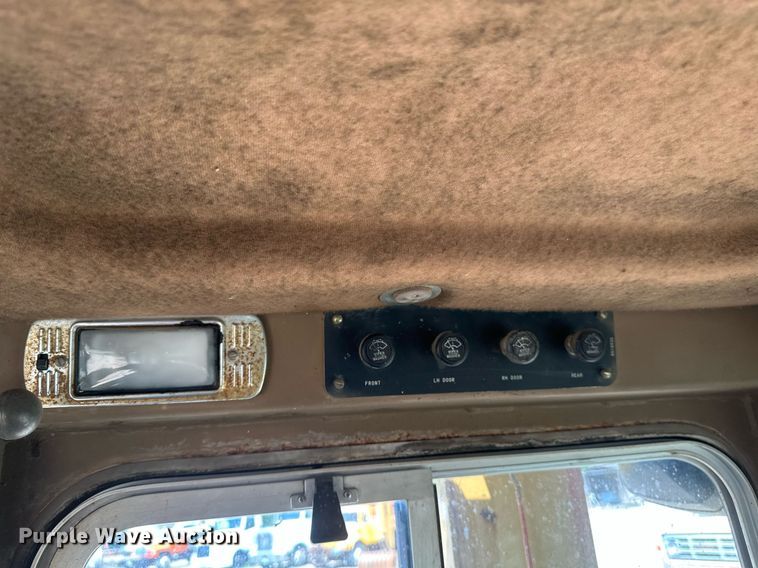 image for item EB2606 1986 Caterpillar D4H dozer