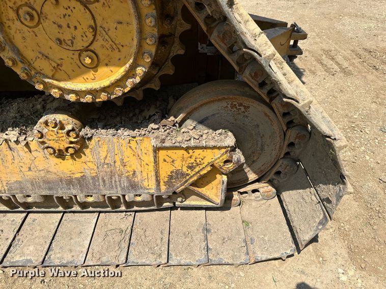 image for item EB2606 1986 Caterpillar D4H dozer