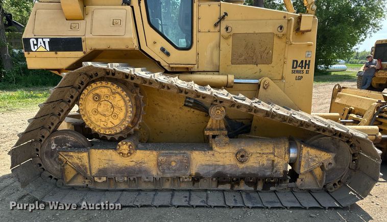 image for item EB2606 1986 Caterpillar D4H dozer