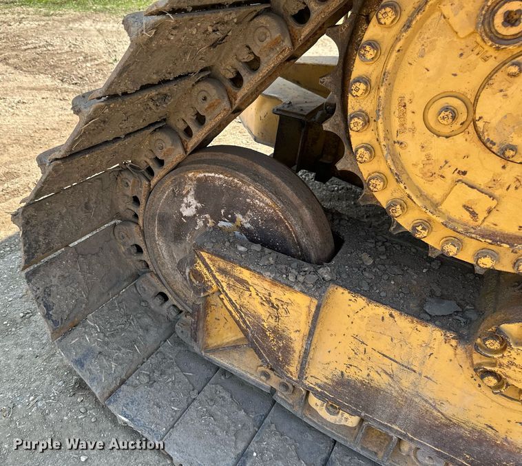 image for item EB2606 1986 Caterpillar D4H dozer