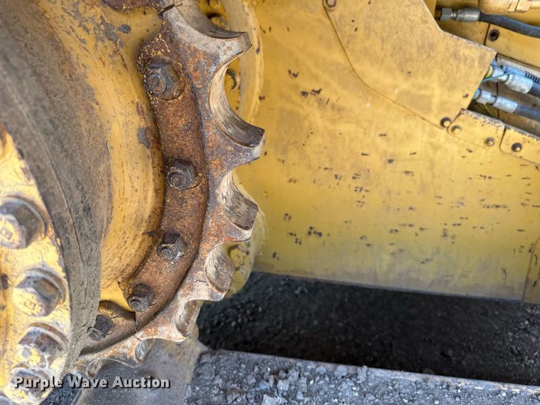 image for item EB2606 1986 Caterpillar D4H dozer