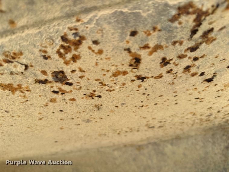 image for item EB2609 1999 International 4900 dump truck