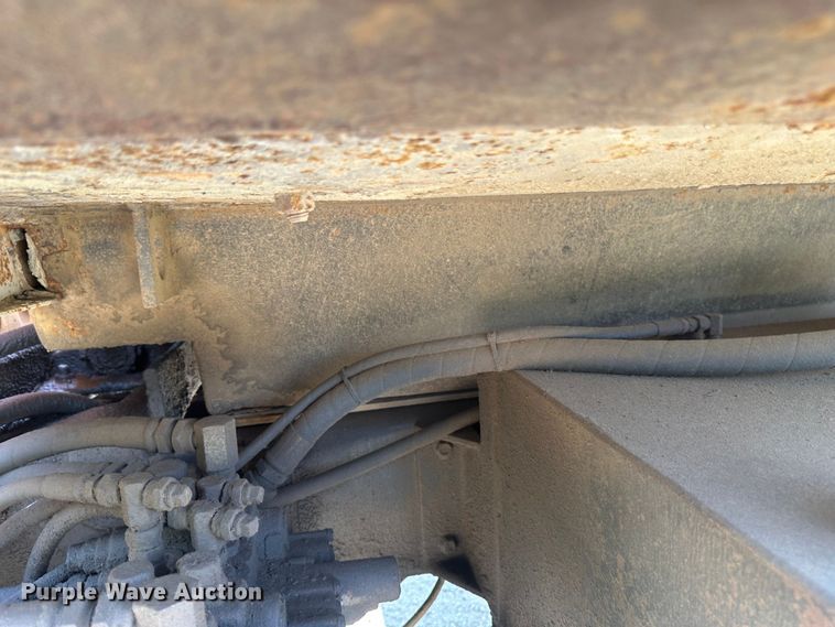 image for item EB2609 1999 International 4900 dump truck