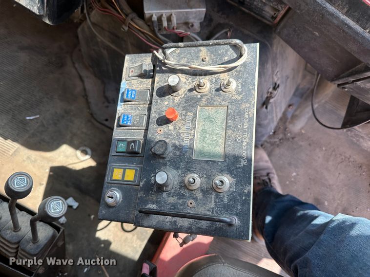 image for item EB2609 1999 International 4900 dump truck