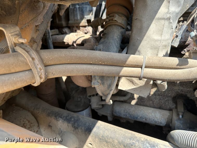 image for item EB2609 1999 International 4900 dump truck