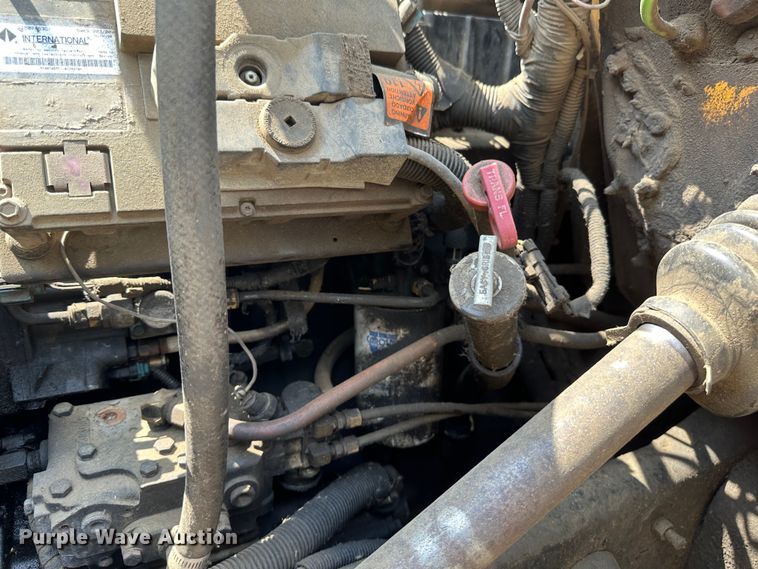 image for item EB2609 1999 International 4900 dump truck