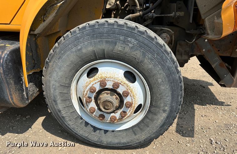 image for item EB2609 1999 International 4900 dump truck