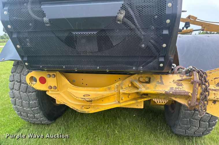 image for item EB2619 2012 Caterpillar 140M2 motor grader