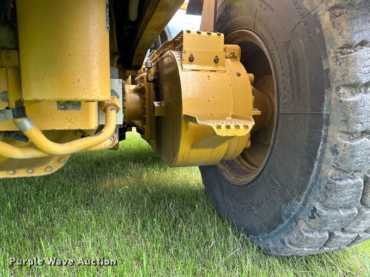 image for item EB2619 2012 Caterpillar 140M2 motor grader