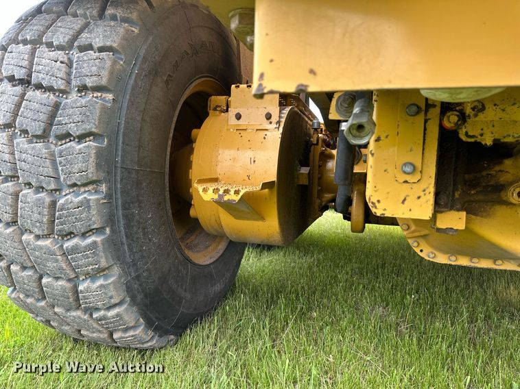 image for item EB2619 2012 Caterpillar 140M2 motor grader