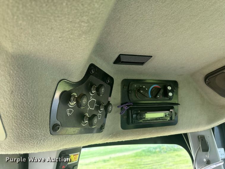 image for item EB2619 2012 Caterpillar 140M2 motor grader