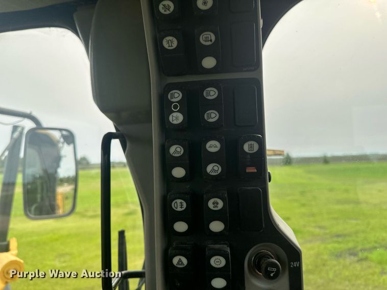 image for item EB2619 2012 Caterpillar 140M2 motor grader