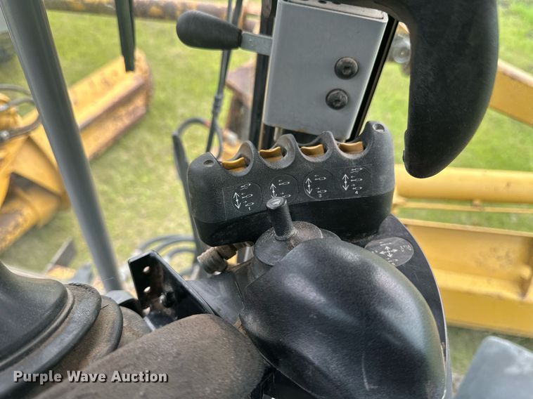 image for item EB2619 2012 Caterpillar 140M2 motor grader