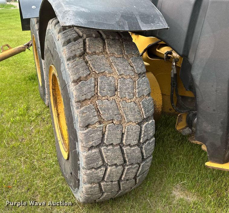 image for item EB2619 2012 Caterpillar 140M2 motor grader