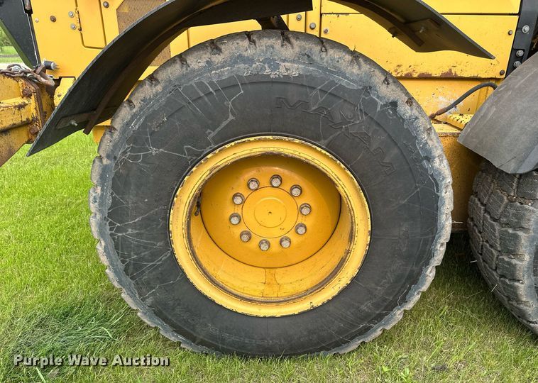 image for item EB2619 2012 Caterpillar 140M2 motor grader