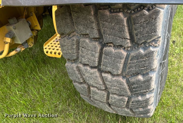 image for item EB2619 2012 Caterpillar 140M2 motor grader