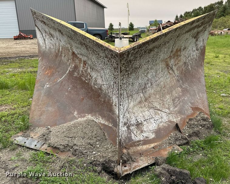 image for item EB2619 2012 Caterpillar 140M2 motor grader