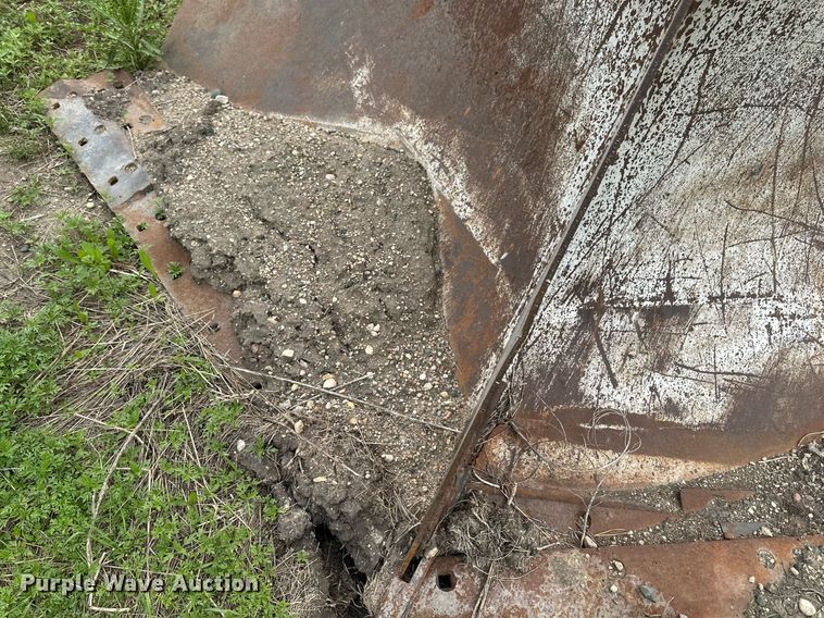 image for item EB2619 2012 Caterpillar 140M2 motor grader