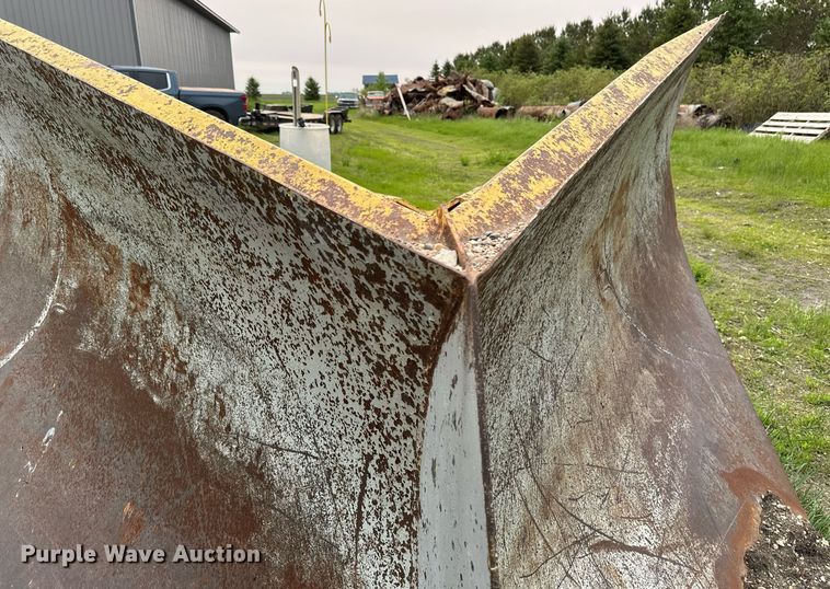 image for item EB2619 2012 Caterpillar 140M2 motor grader