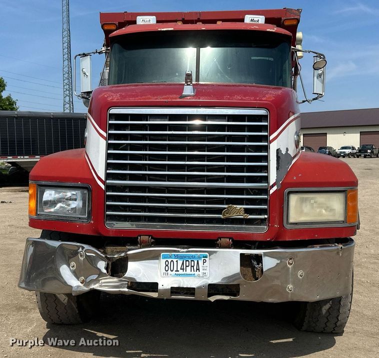 image for item EB2623 1999 Mack CL 713 dump truck