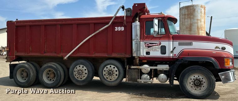 image for item EB2623 1999 Mack CL 713 dump truck