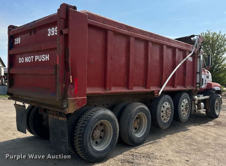 image for item EB2623 1999 Mack CL 713 dump truck