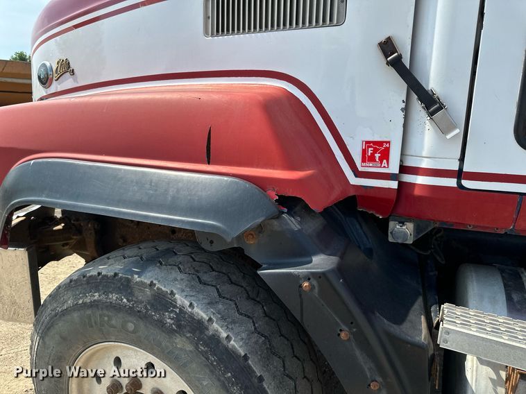 image for item EB2623 1999 Mack CL 713 dump truck