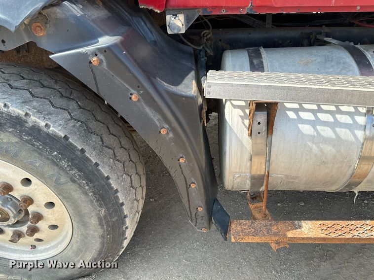 image for item EB2623 1999 Mack CL 713 dump truck