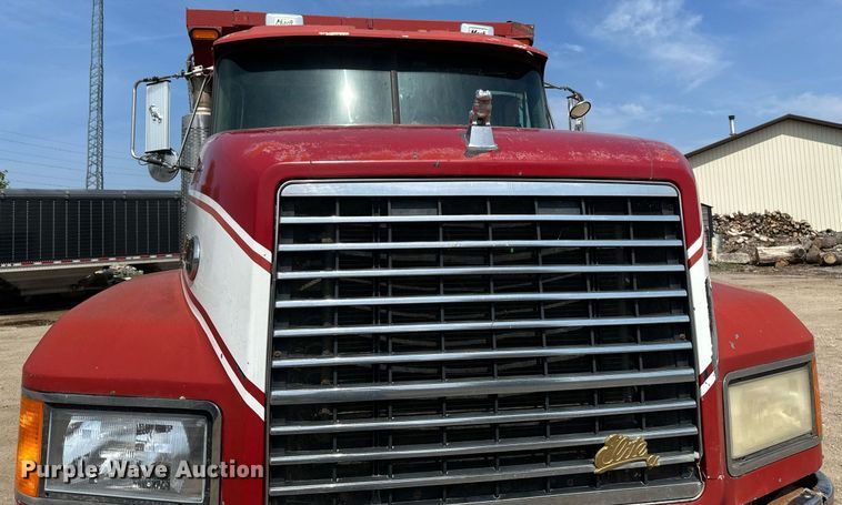 image for item EB2623 1999 Mack CL 713 dump truck