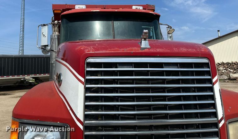 image for item EB2623 1999 Mack CL 713 dump truck