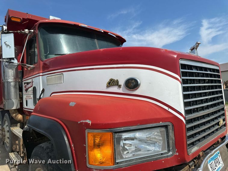 image for item EB2623 1999 Mack CL 713 dump truck