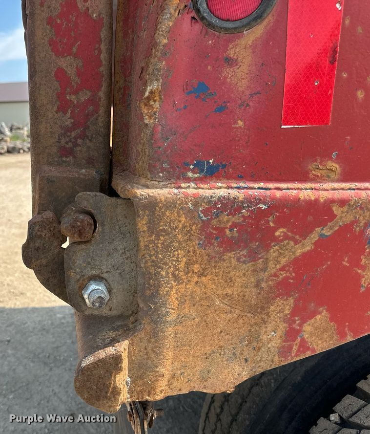 image for item EB2623 1999 Mack CL 713 dump truck