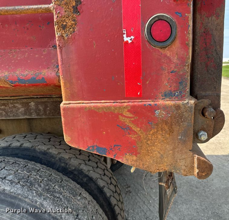 image for item EB2623 1999 Mack CL 713 dump truck