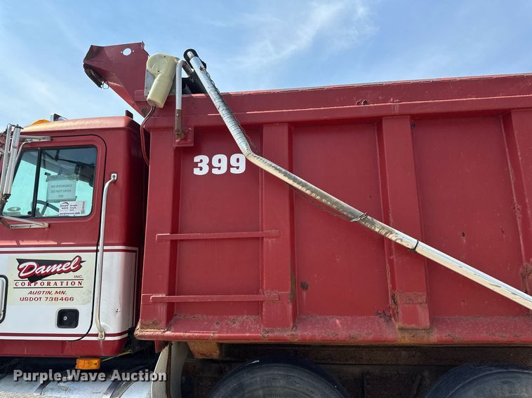 image for item EB2623 1999 Mack CL 713 dump truck