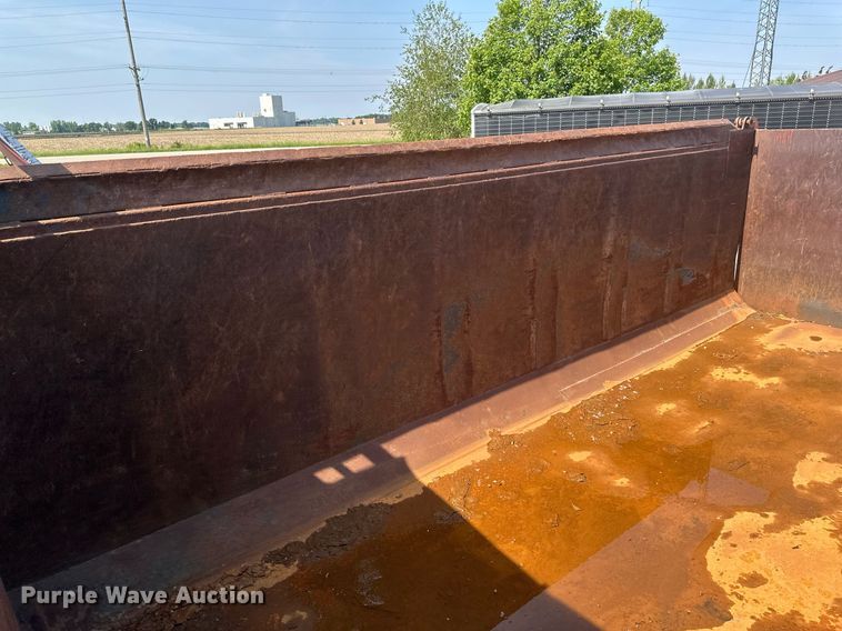 image for item EB2623 1999 Mack CL 713 dump truck