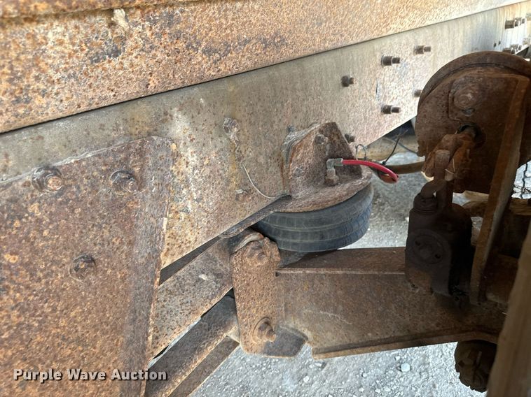 image for item EB2623 1999 Mack CL 713 dump truck