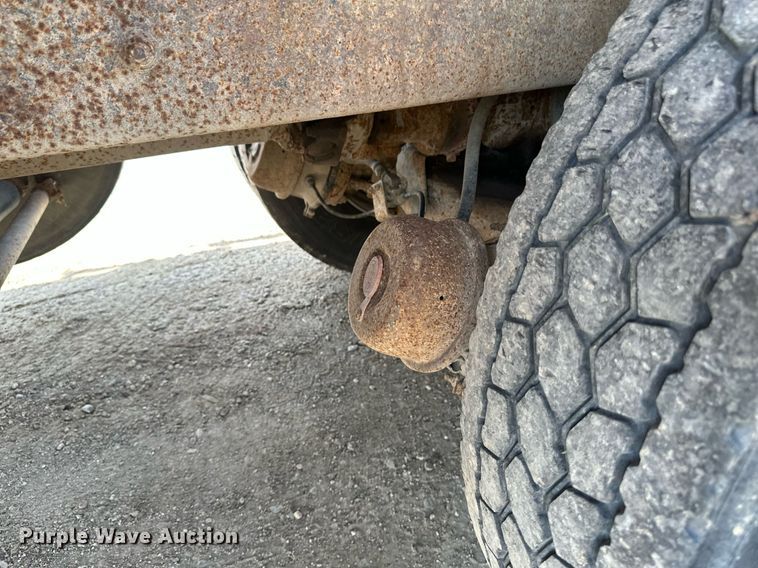 image for item EB2623 1999 Mack CL 713 dump truck