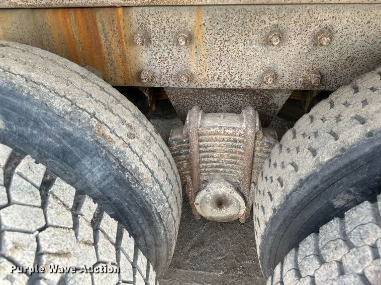 image for item EB2623 1999 Mack CL 713 dump truck