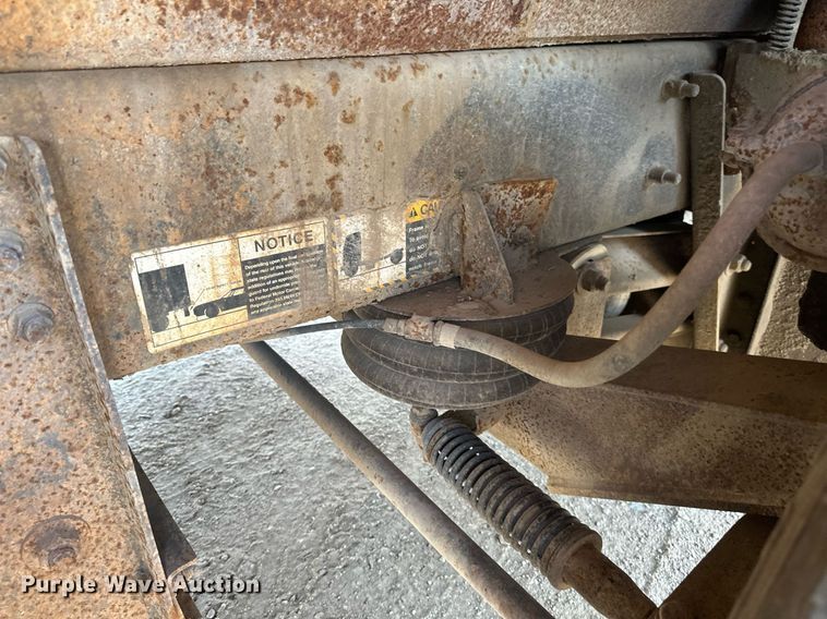 image for item EB2623 1999 Mack CL 713 dump truck