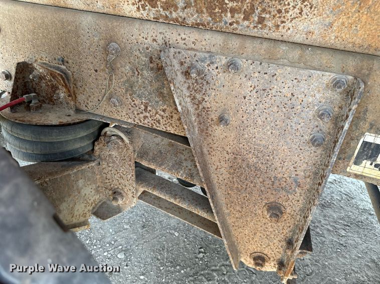 image for item EB2623 1999 Mack CL 713 dump truck