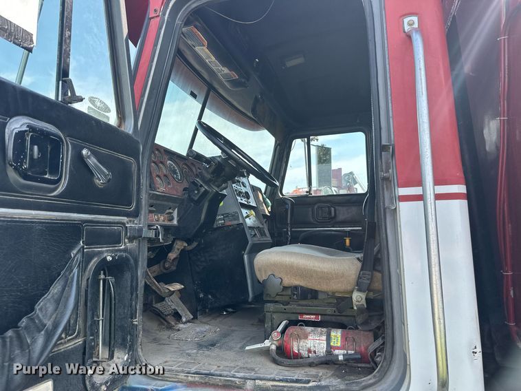 image for item EB2623 1999 Mack CL 713 dump truck