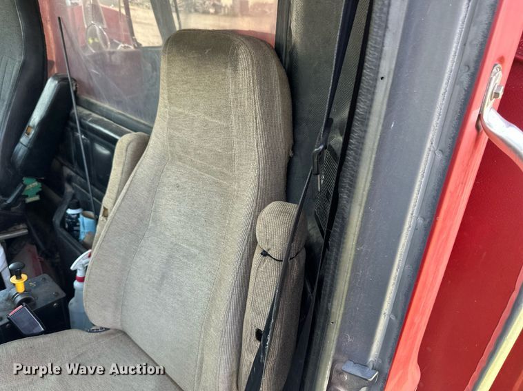 image for item EB2623 1999 Mack CL 713 dump truck