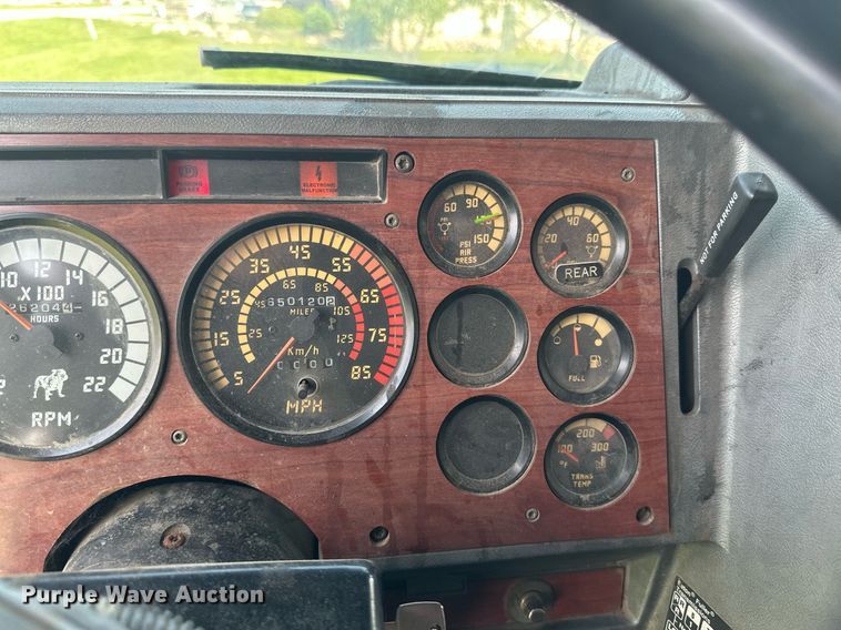 image for item EB2623 1999 Mack CL 713 dump truck