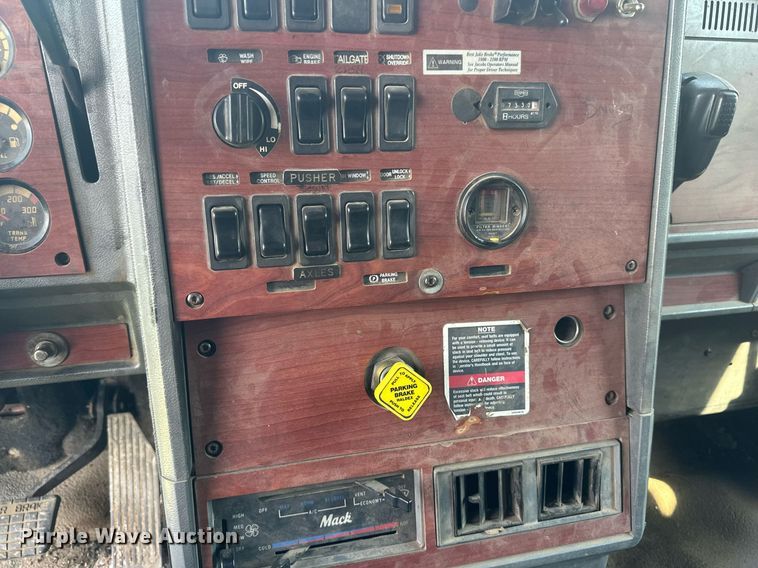 image for item EB2623 1999 Mack CL 713 dump truck